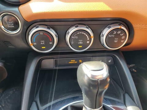 2017 FIAT 124 Spider Lusso