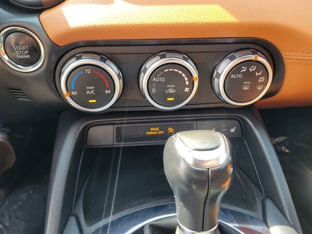 2017 FIAT 124 Spider Lusso