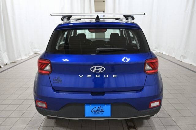 2022 Hyundai Venue SEL