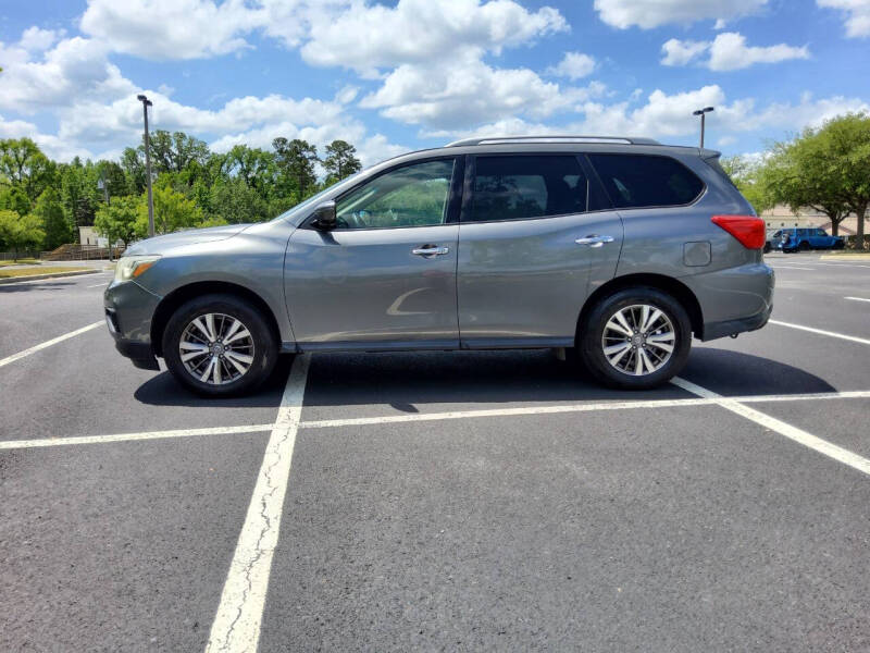 2019 Nissan Pathfinder SV