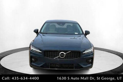 2022 Volvo S60 B5 Momentum