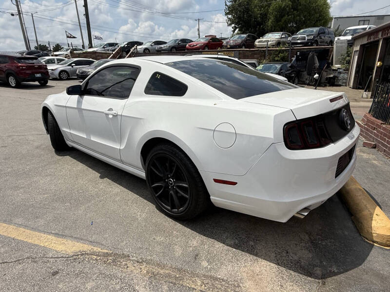 2014 Ford Mustang V6