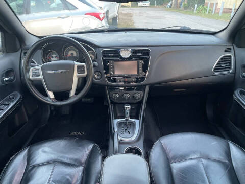 2012 Chrysler 200 Limited