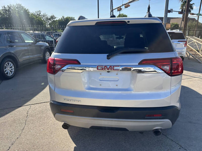 2019 GMC Acadia SLE-2