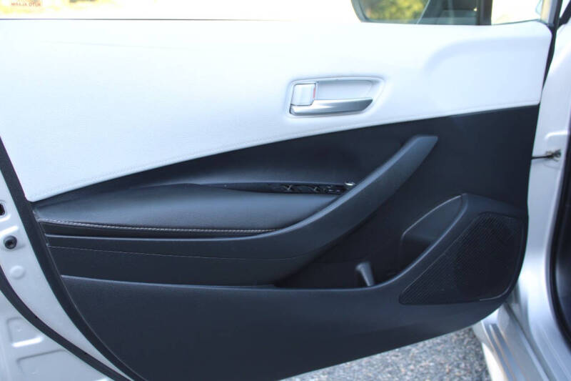 2020 Toyota Corolla Hatchback SE