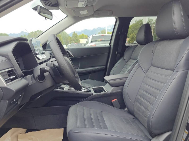 2025 Mitsubishi Outlander PHEV SE