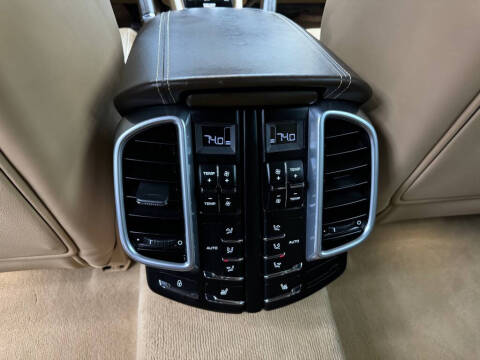 2016 Porsche Cayenne Turbo