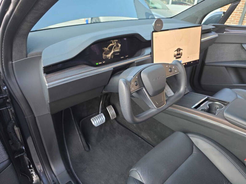 2023 Tesla Model X Standard Range