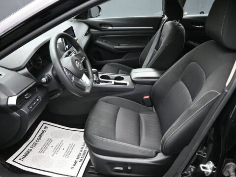 2022 Nissan Altima 2.5 SV