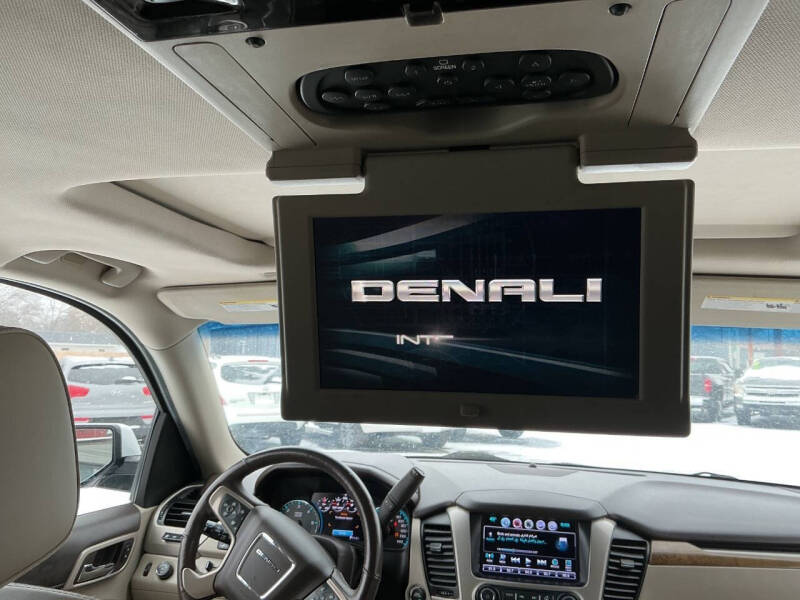 2017 GMC Yukon XL Denali