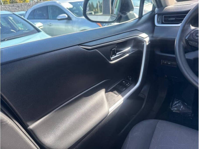 2019 Toyota RAV4 Hybrid XLE