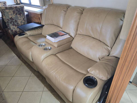 2013 Winnebago Journey