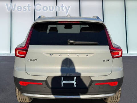 2025 Volvo XC40 B5 Plus Bright Theme