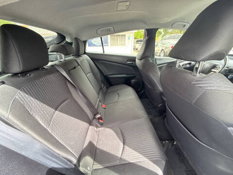 2016 Toyota Prius Three