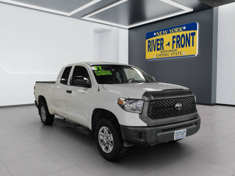 2018 Toyota Tundra SR's photo