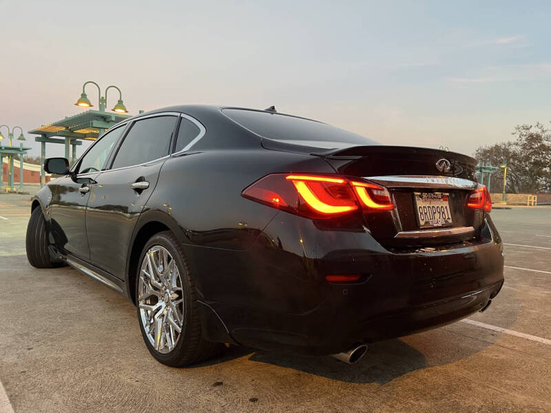 2017 Infiniti Q70L 3.7