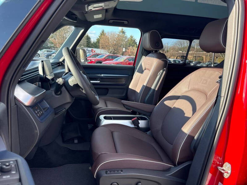 2025 Volkswagen ID. Buzz Pro S Plus 4Motion