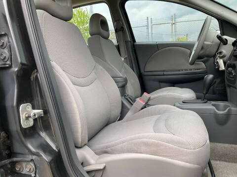 2003 Saturn Ion 2