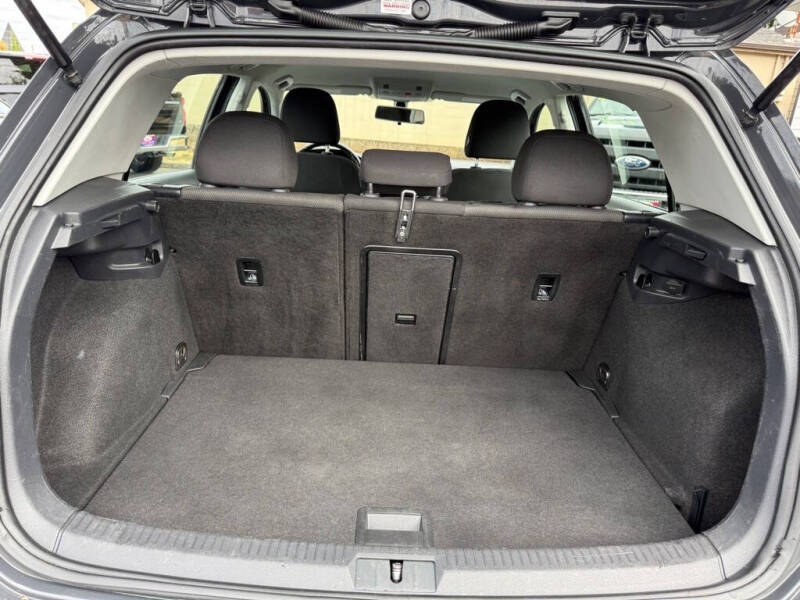 2019 Volkswagen e-Golf SE