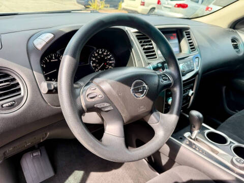2016 Nissan Pathfinder S