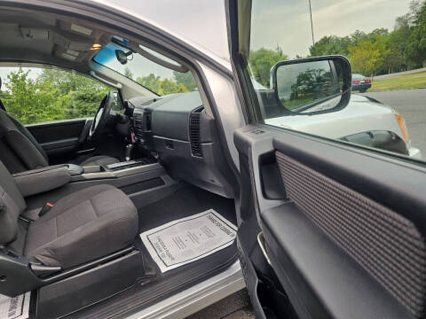 2010 Nissan Titan SE