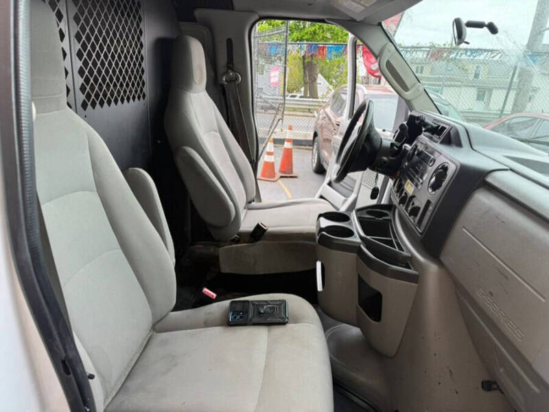 2013 Ford E-Series E-150