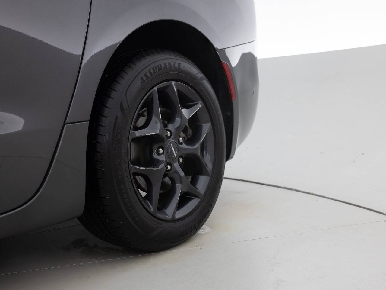 Used Car 2020 Chrysler Pacifica  Limited 4dr Mini Van For Sale Under $20,000 In Coal City, Illinois