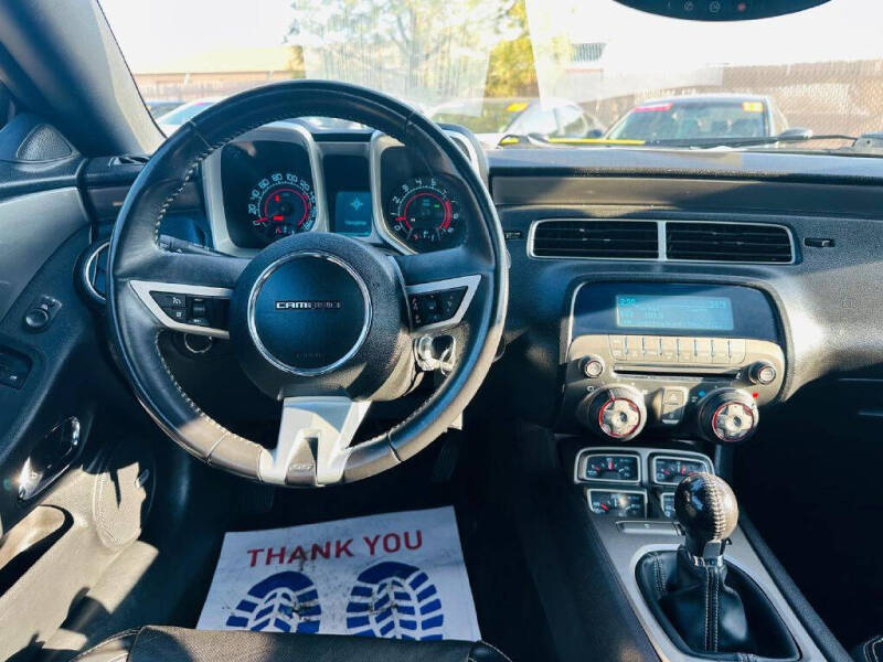 2010 Chevrolet Camaro 2SS photo 17