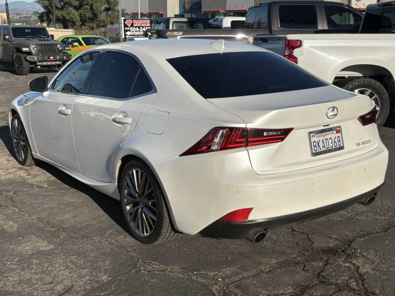 2016 Lexus IS 200t