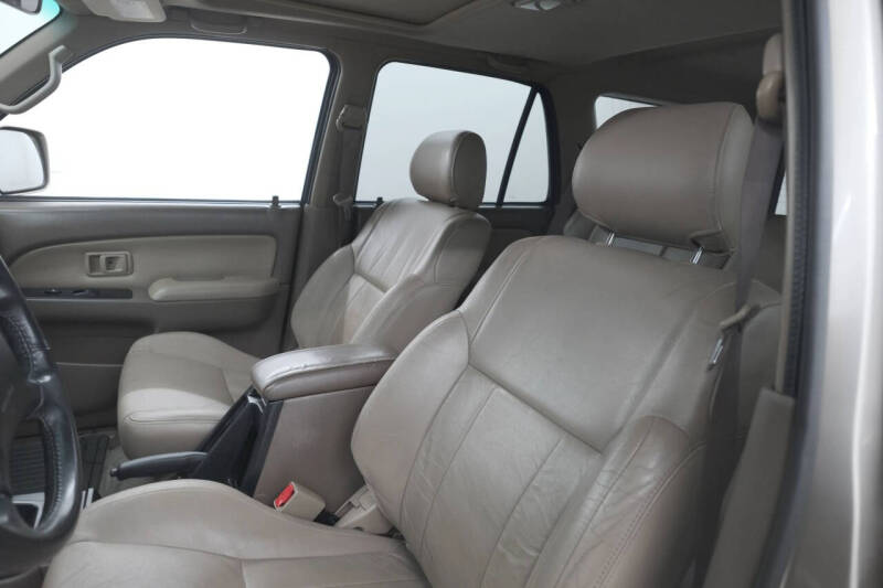 2002 Toyota 4Runner SR5