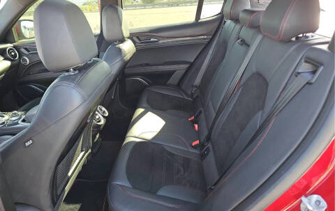 2021 Alfa Romeo Stelvio Quadrifoglio