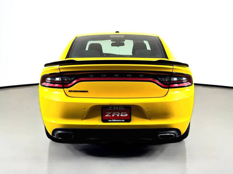 2017 Dodge Charger SE