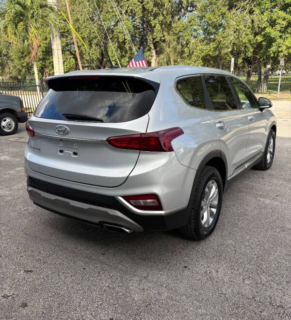 2019 Hyundai Santa Fe SE 2.4L