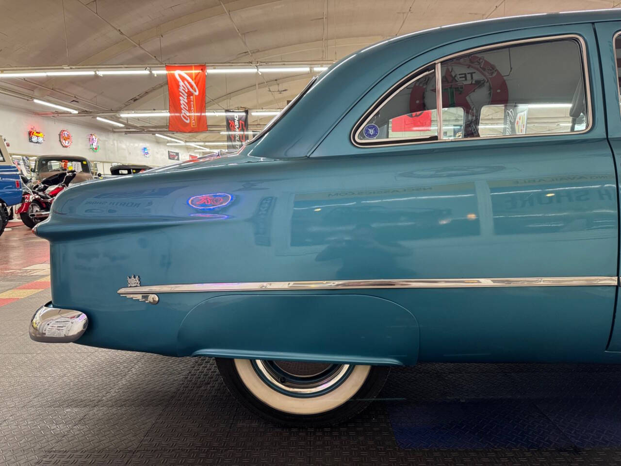 1949 Ford CUSTOM 26