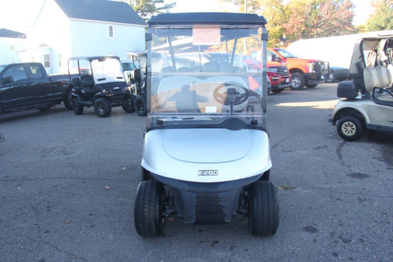 2020 E-Z-GO RXV ELiTE