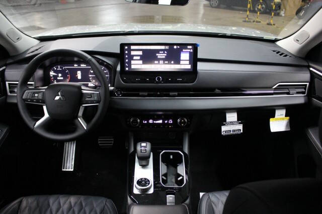 2025 Mitsubishi Outlander SEL