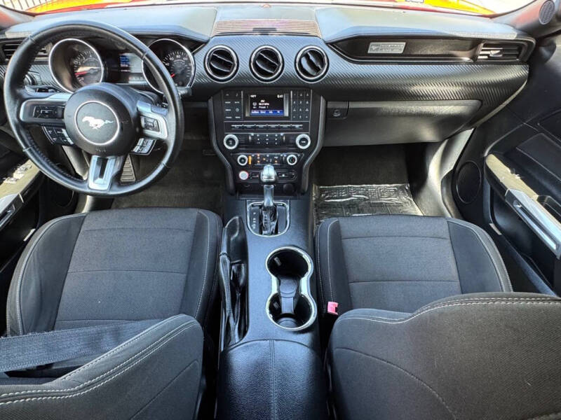 2016 Ford Mustang V6