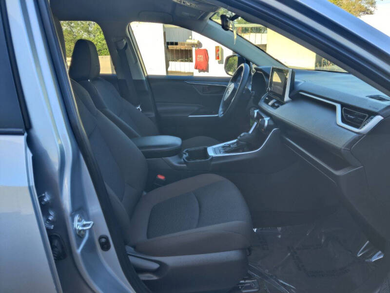 2023 Toyota RAV4 Hybrid LE