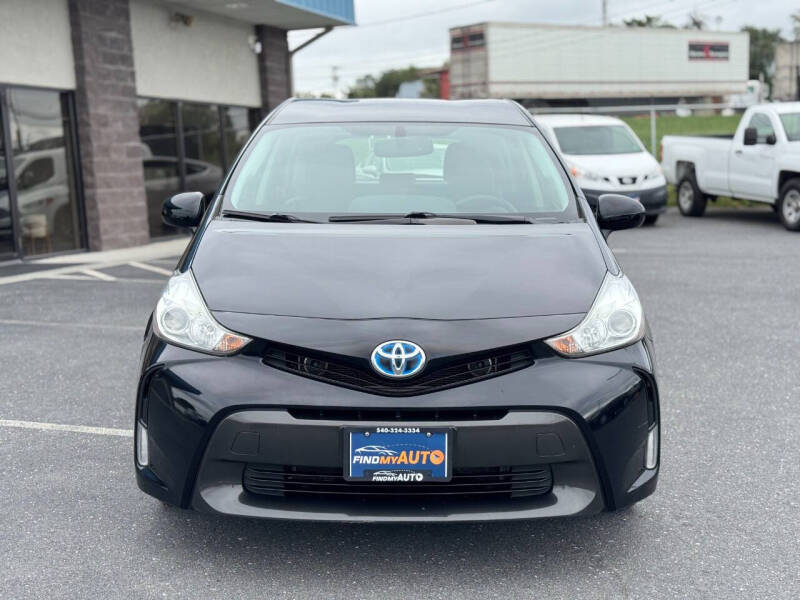 2017 Toyota Prius v Four