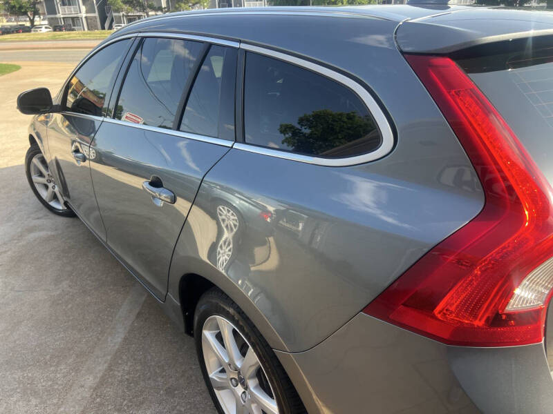 2017 Volvo V60 T5 Platinum