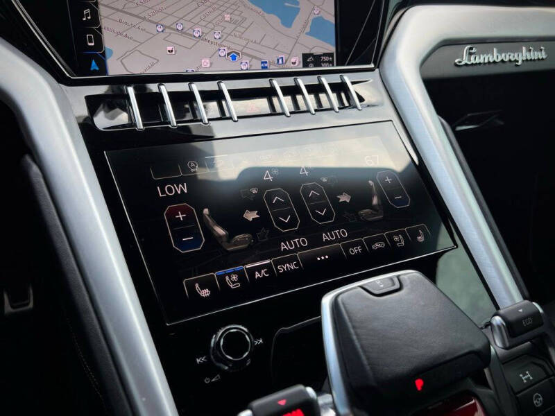 2022 Lamborghini Urus