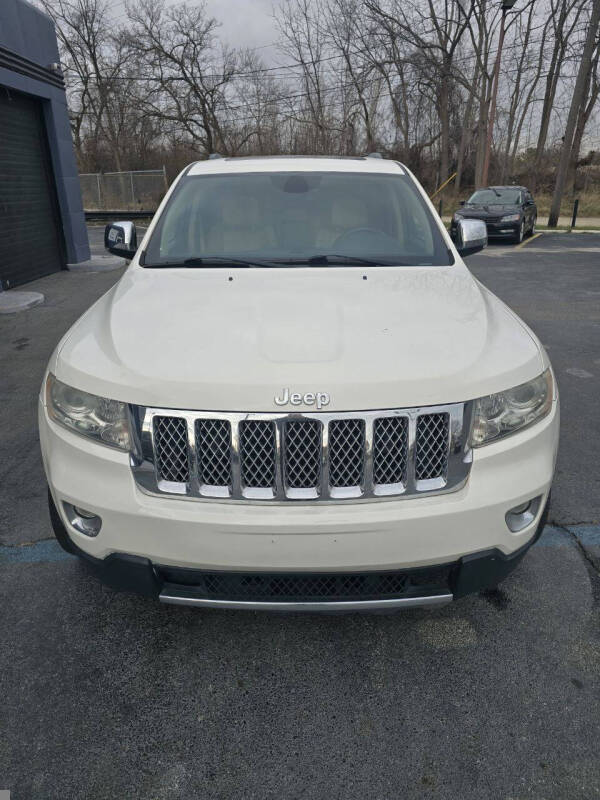 2011 Jeep Grand Cherokee Limited photo 9