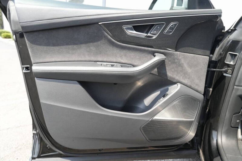 2022 Audi SQ8 4.0T quattro Prestige