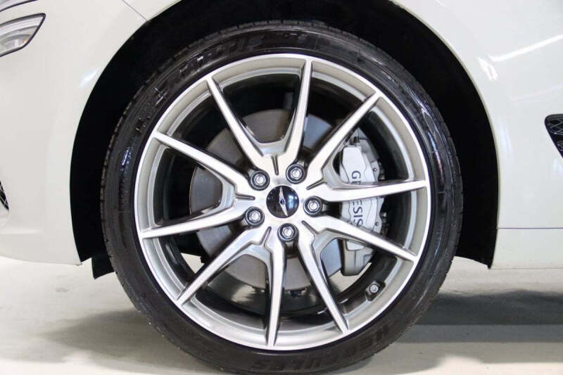 2025 Genesis G70