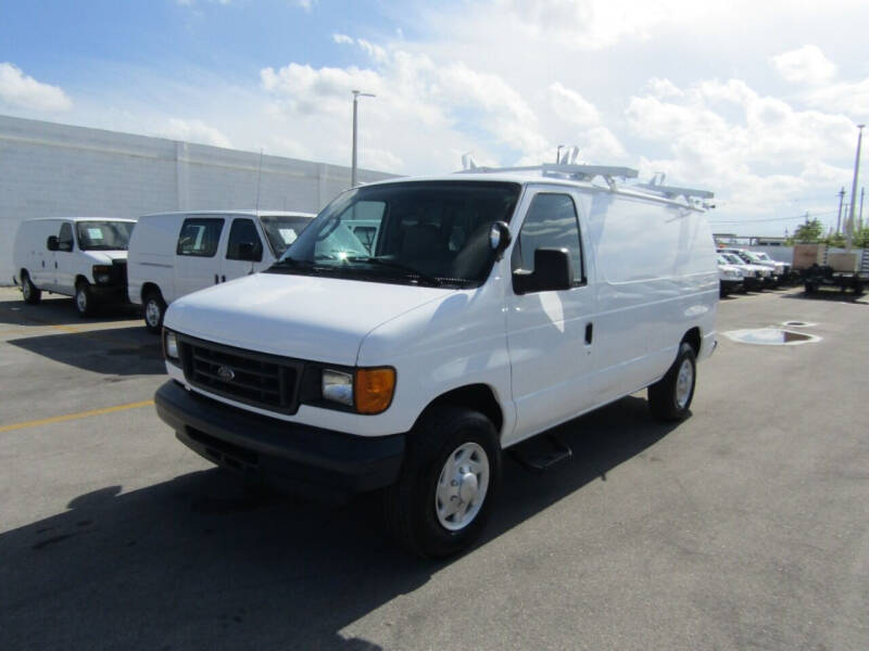 2007 Ford Econoline Van Commercial photo 2