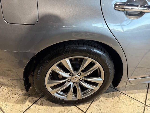 2016 Infiniti Q70 Hybrid