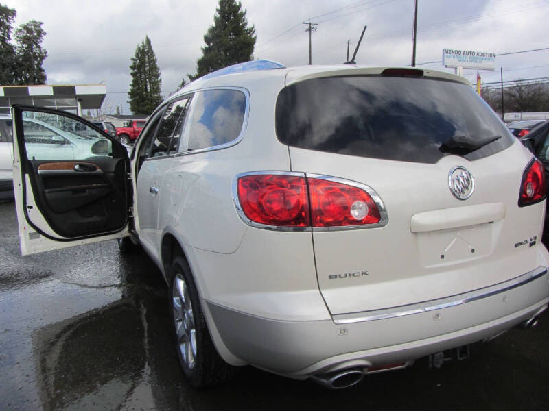 2008 Buick Enclave CXL photo 3