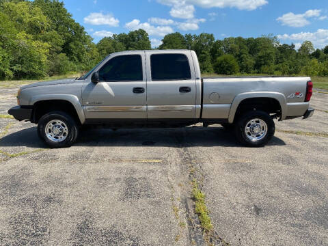 2003 Chevrolet Silverado 2500HD for sale at Caruzin Motors in Flint MI