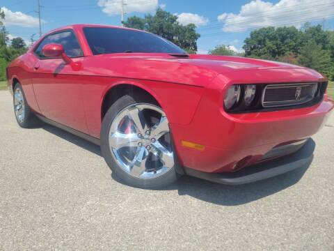 2013 Dodge Challenger for sale at Sinclair Auto Inc. in Pendleton IN
