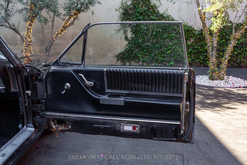1966 Ford Thunderbird